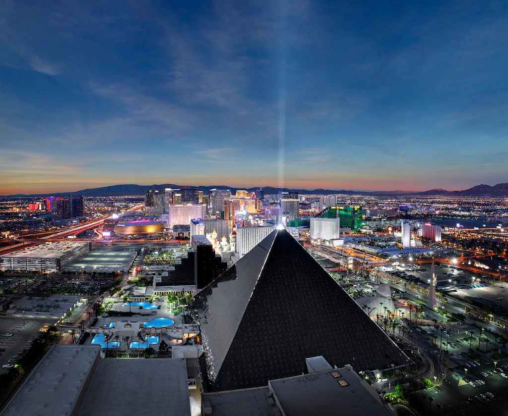 LUXOR HOTEL [4성] ★인터메세항공 메인호텔★